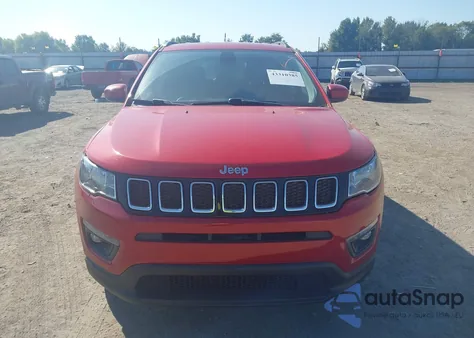 2018 Jeep Compass Latitude Fwd z USA, uszkodzony, nr VIN 3C4NJCBB3JT309064